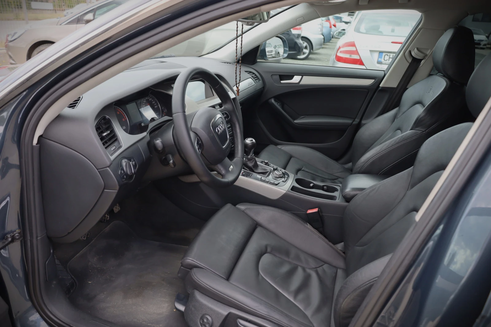 Audi A4 Avant, снимка 6 - Автомобили и джипове - 55257191