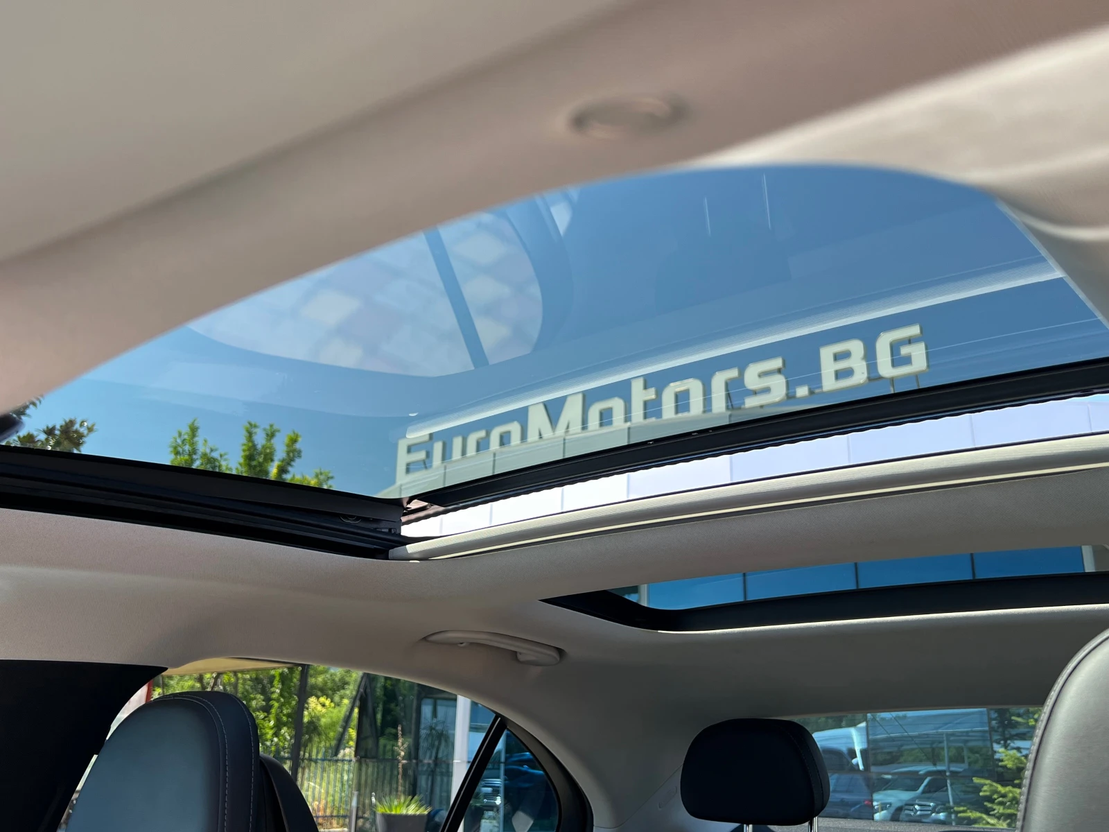 Mercedes-Benz C 220 d, MHEV, 4-MATIC, AMG LINE, NIGHT, FULL SERVICE MB, снимка 8 - Автомобили и джипове - 55298942