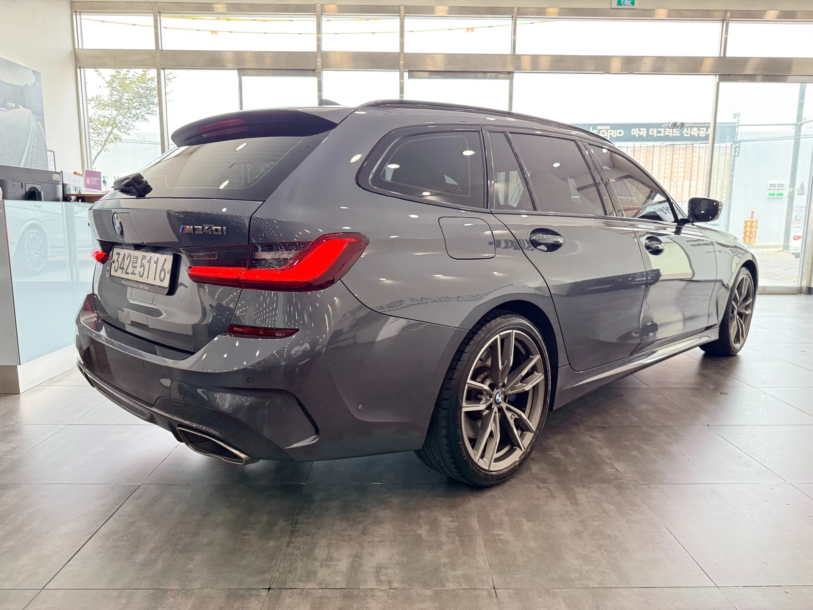 BMW 340 КРАЙНА ЦЕНА, снимка 2 - Автомобили и джипове - 55367101