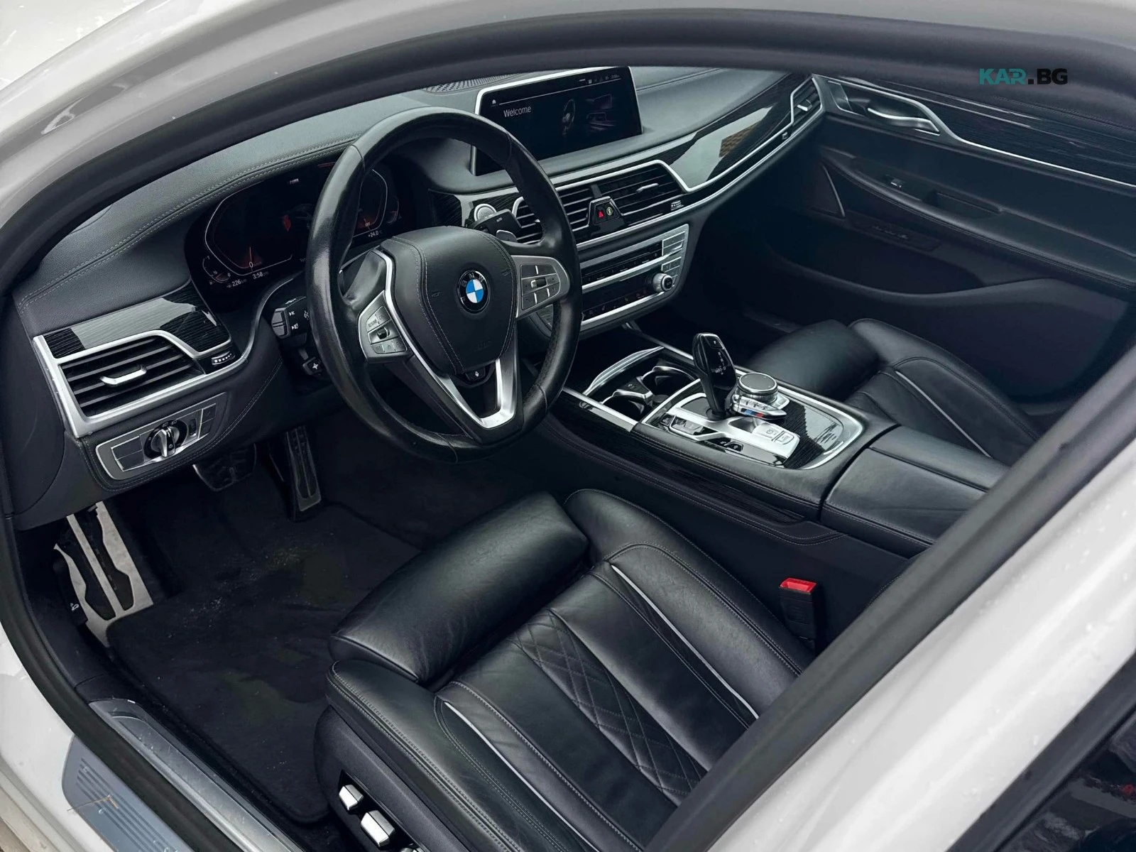 BMW 750 M Sport HUD Carbon HK АвтоКредит (ЦЕНА ДО БГ), снимка 7 - Автомобили и джипове - 55893428