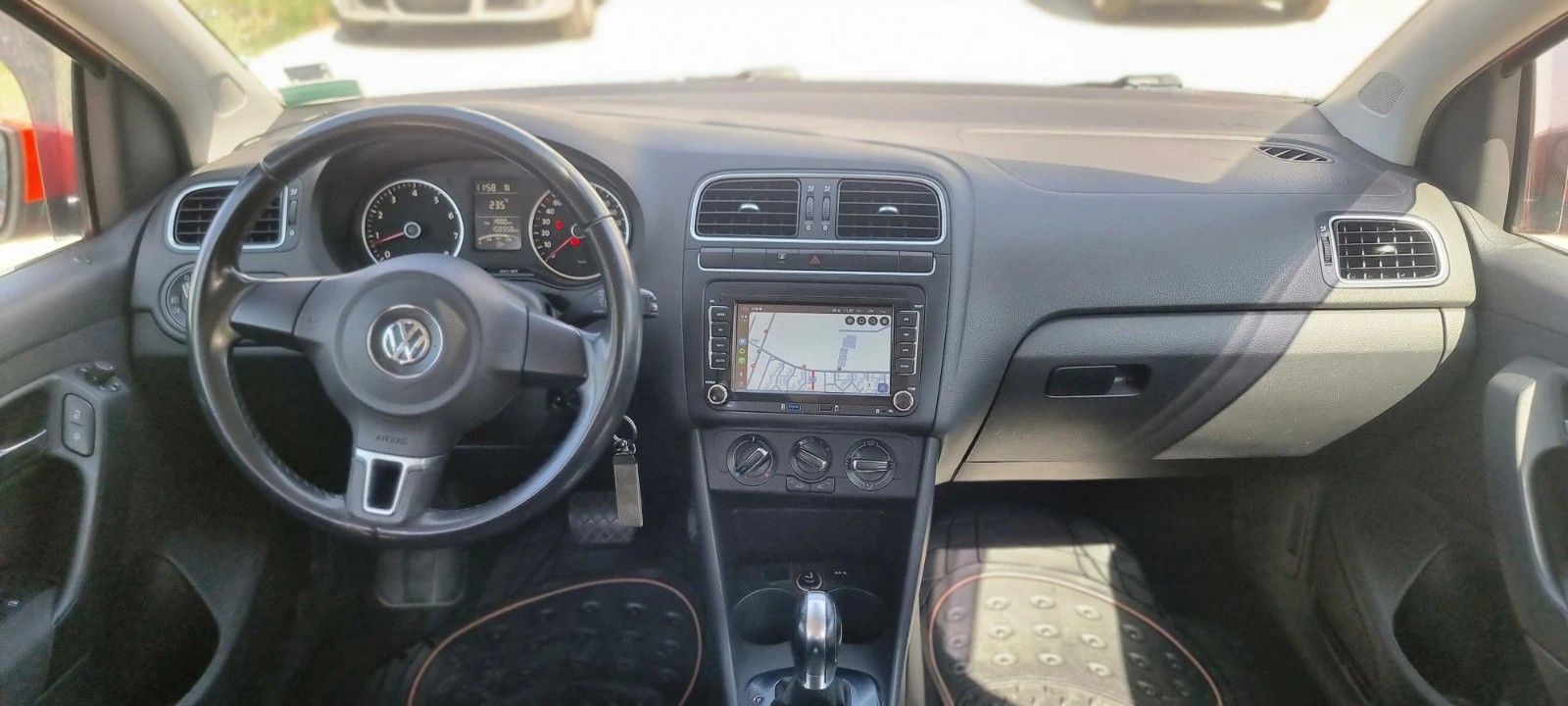 VW Polo, снимка 5 - Автомобили и джипове - 56140795