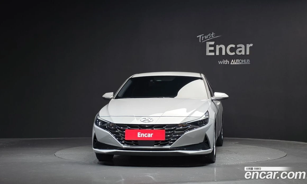 Hyundai Elantra 1.6 Modern, снимка 3 - Автомобили и джипове - 56155797