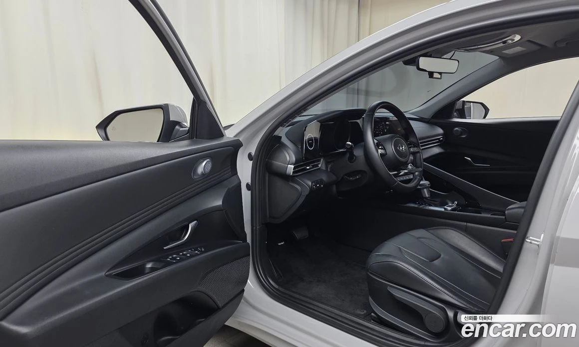 Hyundai Elantra 1.6 Modern, снимка 13 - Автомобили и джипове - 56155797