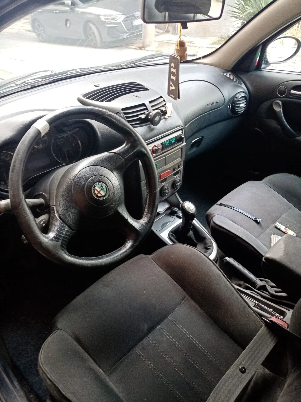 Alfa Romeo 147 1.6, снимка 7 - Автомобили и джипове - 56167875