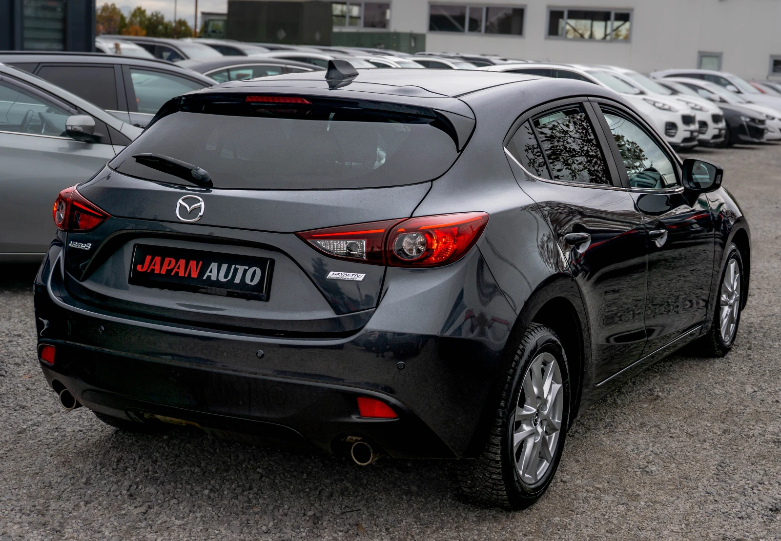 Mazda 3 2.0 Бензин ТОП! С ГАРАНЦИЯ!, снимка 4 - Автомобили и джипове - 56702516