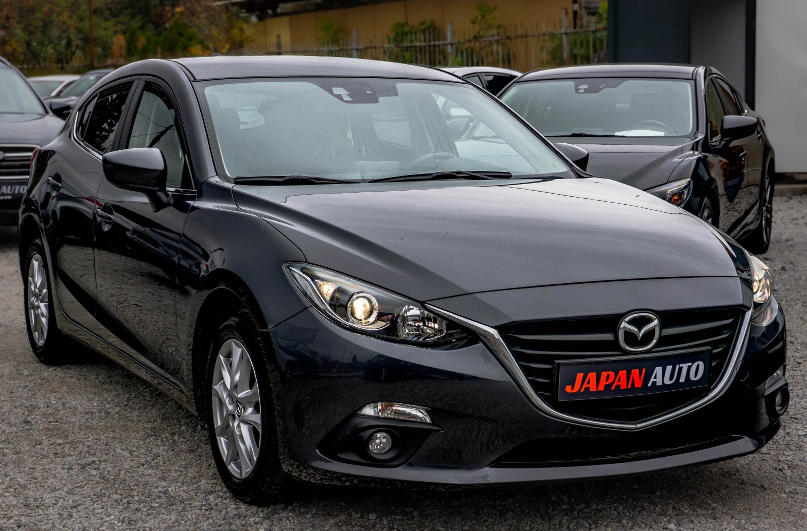 Mazda 3 2.0 Бензин ТОП! С ГАРАНЦИЯ!, снимка 3 - Автомобили и джипове - 56702516