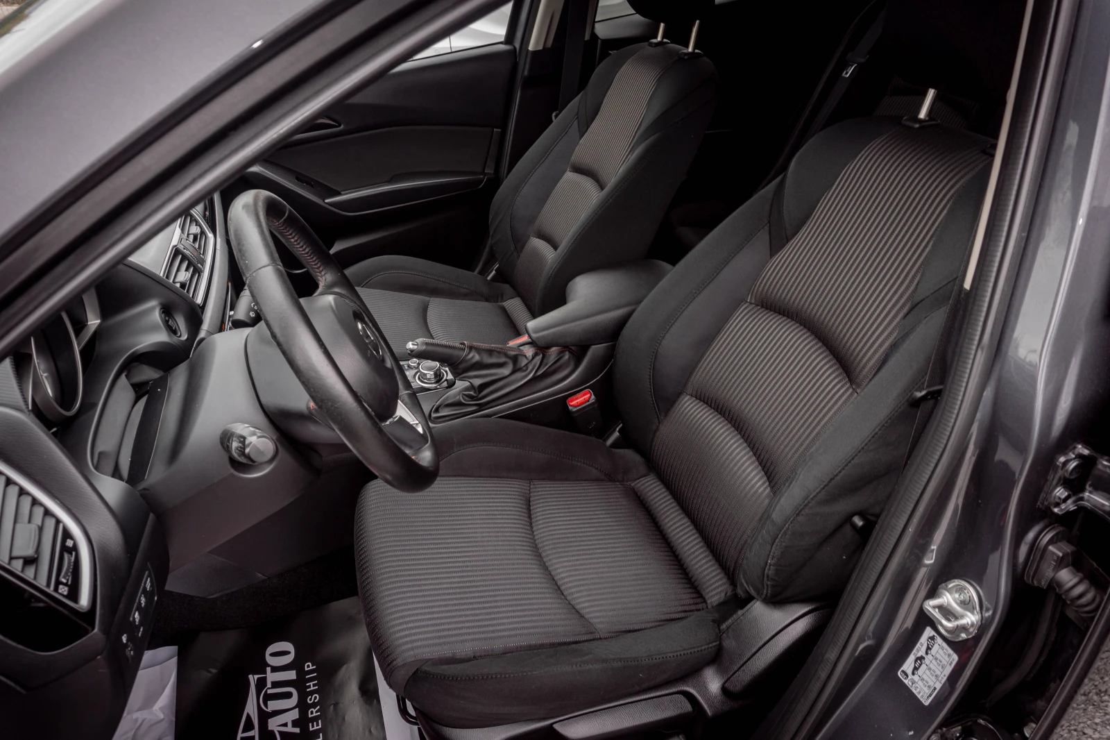Mazda 3 2.0 Бензин ТОП! С ГАРАНЦИЯ!, снимка 14 - Автомобили и джипове - 56702516