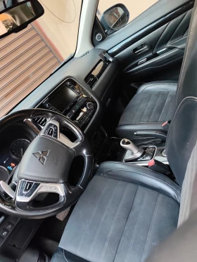 Mitsubishi Outlander Phev, снимка 12