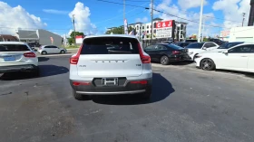 Volvo XC40 MOMENTUM T5 AWD, снимка 3