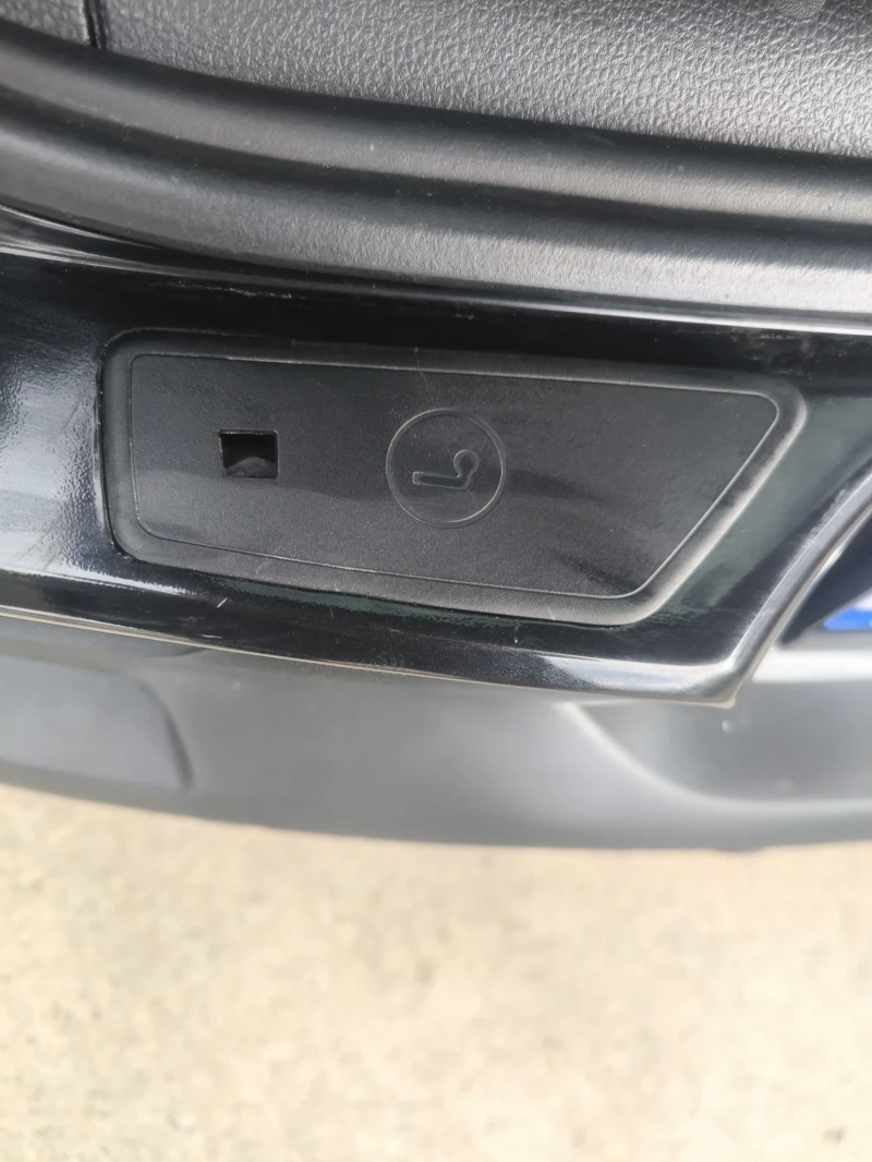 VW Tiguan, снимка 17 - Автомобили и джипове - 52664196