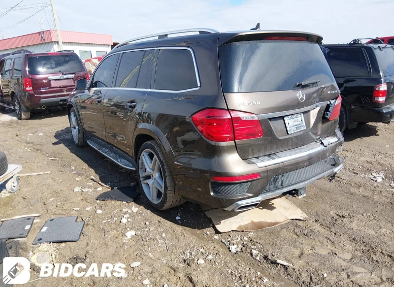 Mercedes-Benz GL 550 V8 4MATIC, снимка 3 - Автомобили и джипове - 53440882