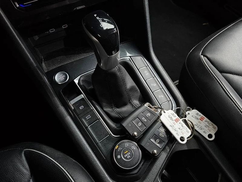 VW Tiguan 2.0 TDI 4-Motion Premium| 150к.с.| ВКЛ.ТЕХНОТЕСТ, снимка 9 - Автомобили и джипове - 55232060