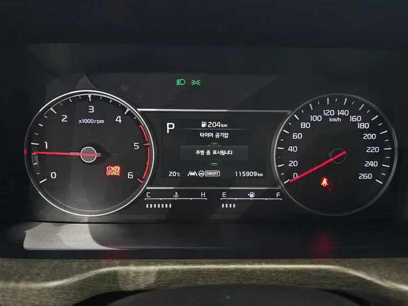 Kia Sorento 2.2 CRDI 4WD - САМО 30% АВАНС, снимка 8 - Автомобили и джипове - 55899873