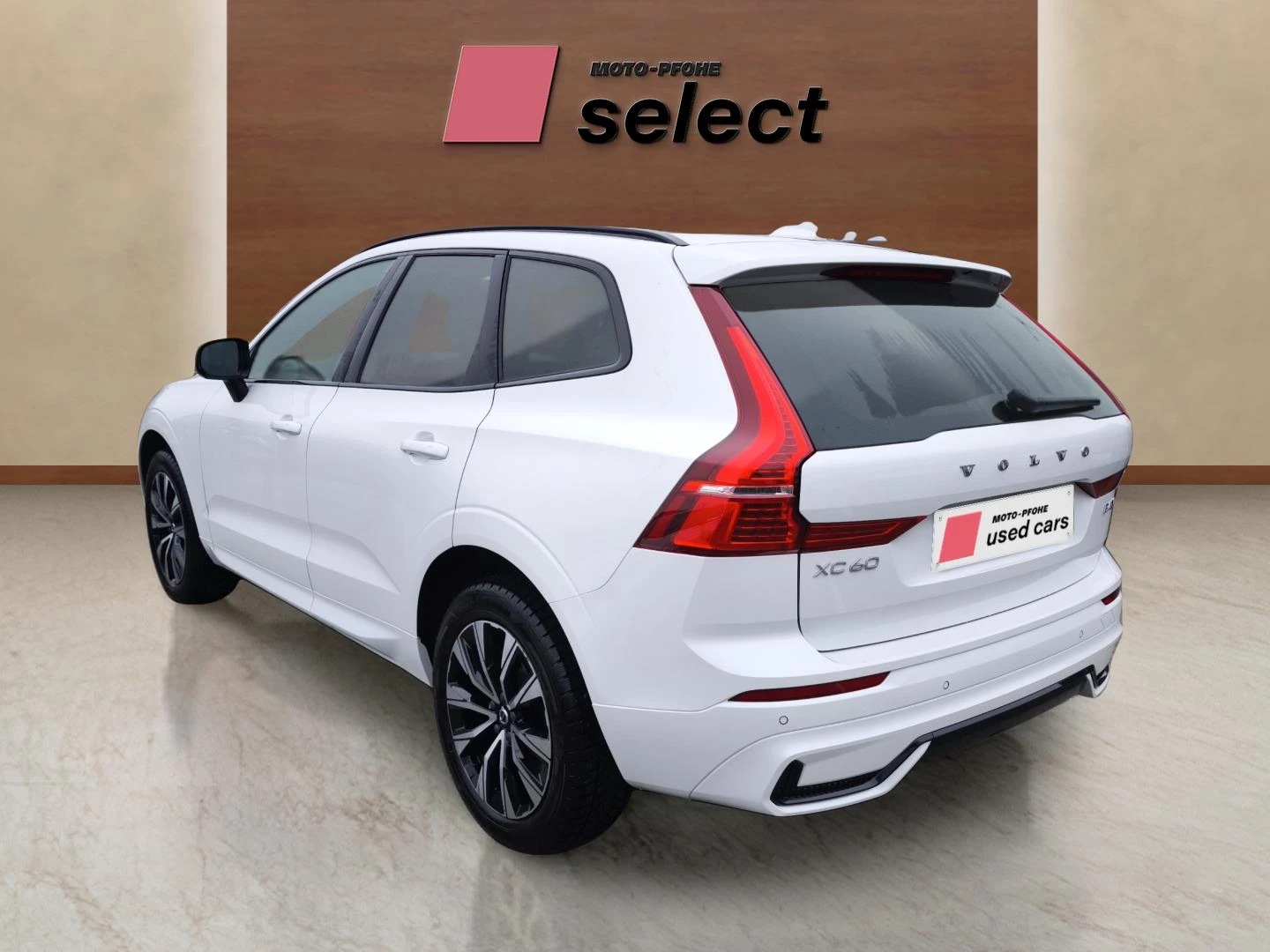 Volvo XC60 2.0L, снимка 2 - Автомобили и джипове - 54108374