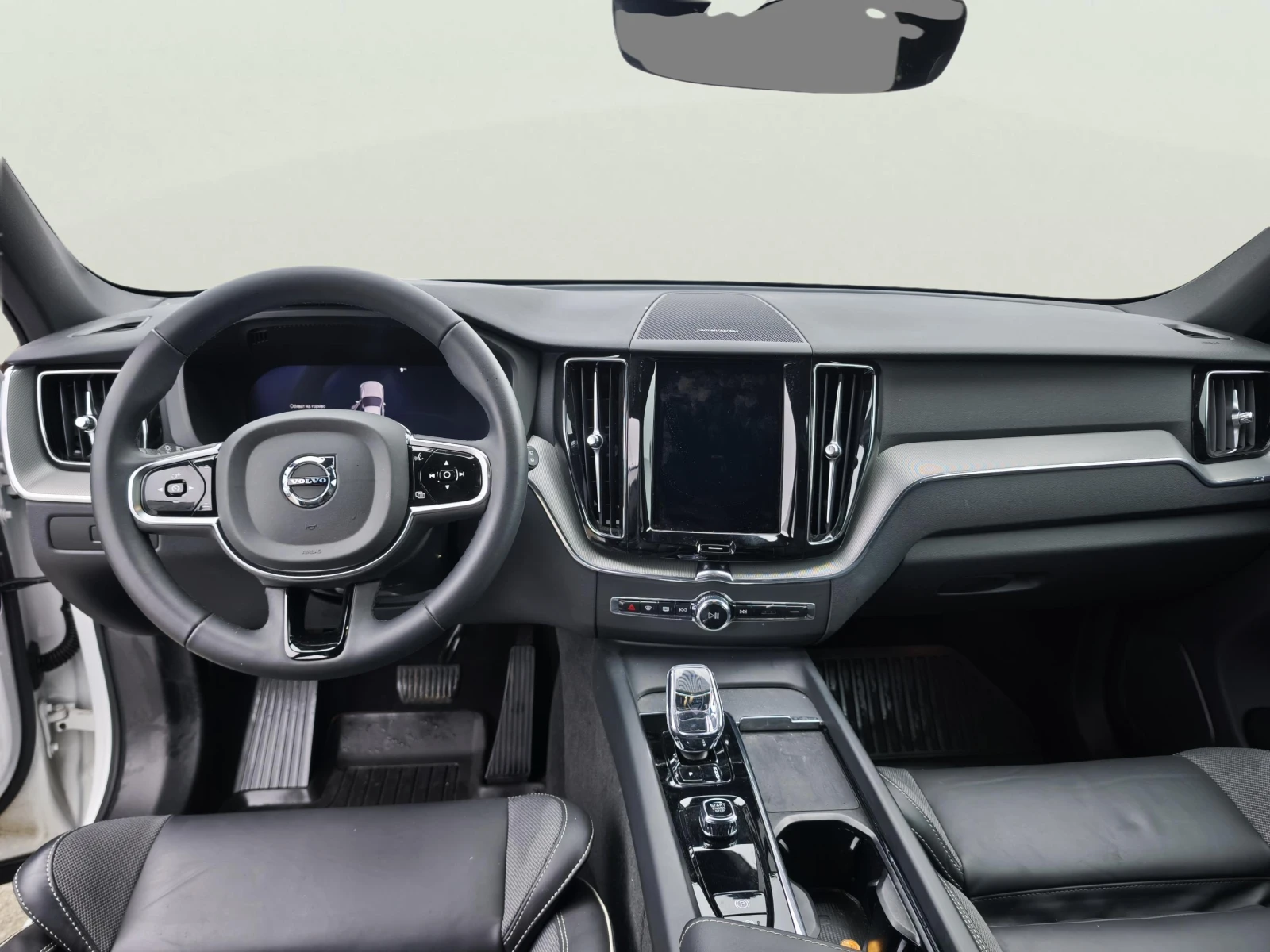 Volvo XC60 2.0L, снимка 9 - Автомобили и джипове - 54108374