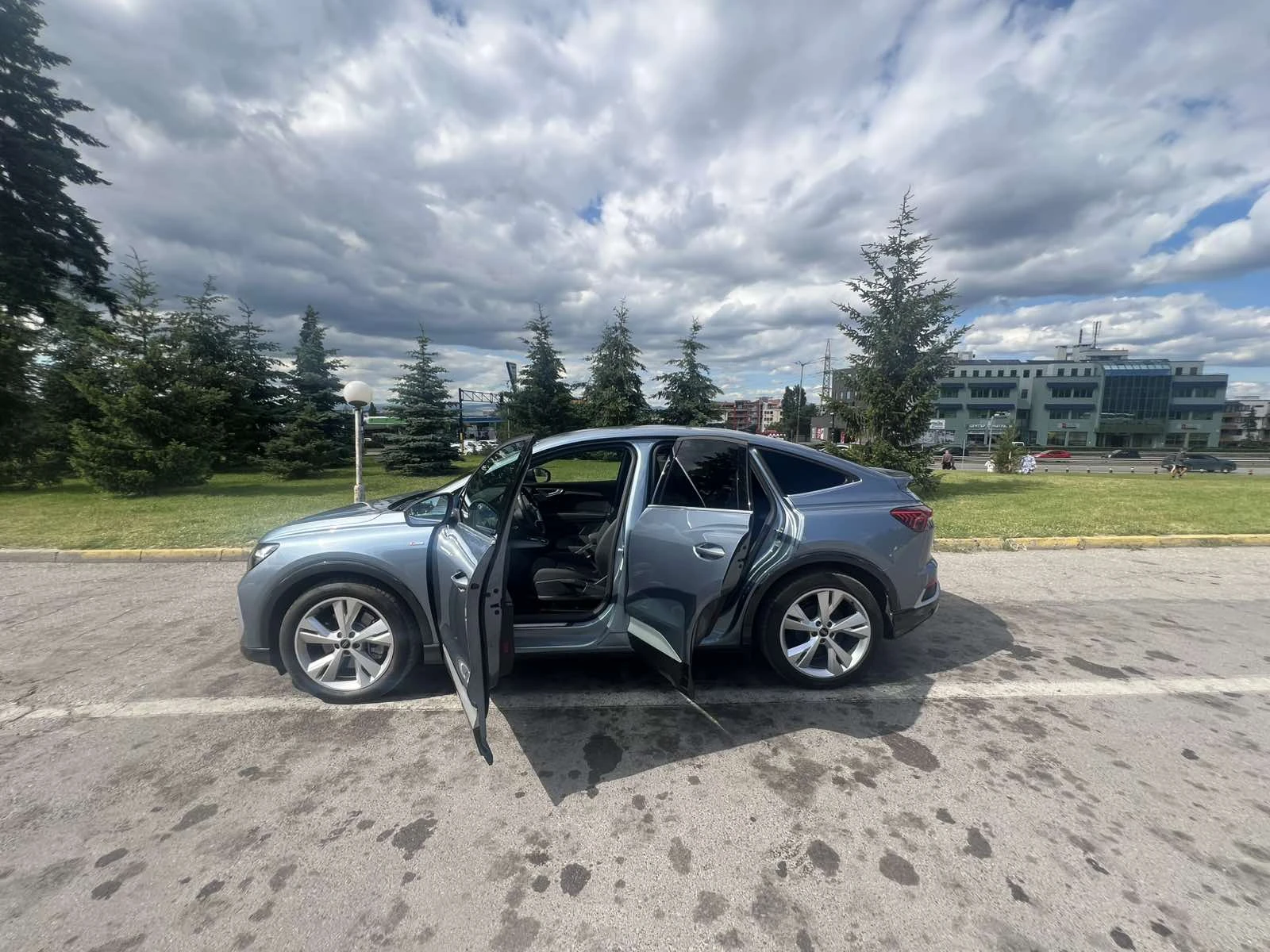 Audi Q4 E-tron 45, снимка 7 - Автомобили и джипове - 54900751
