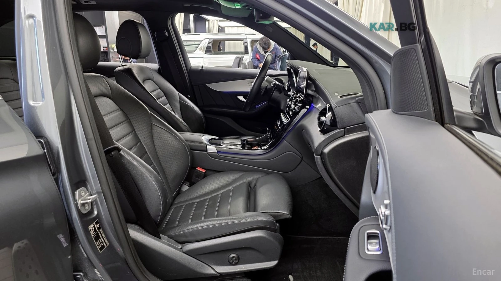 Mercedes-Benz GLC 300 AMG* DIGITAL* КАМЕРА* ОБДУХВАНЕ* HEADUP, снимка 10 - Автомобили и джипове - 54950111