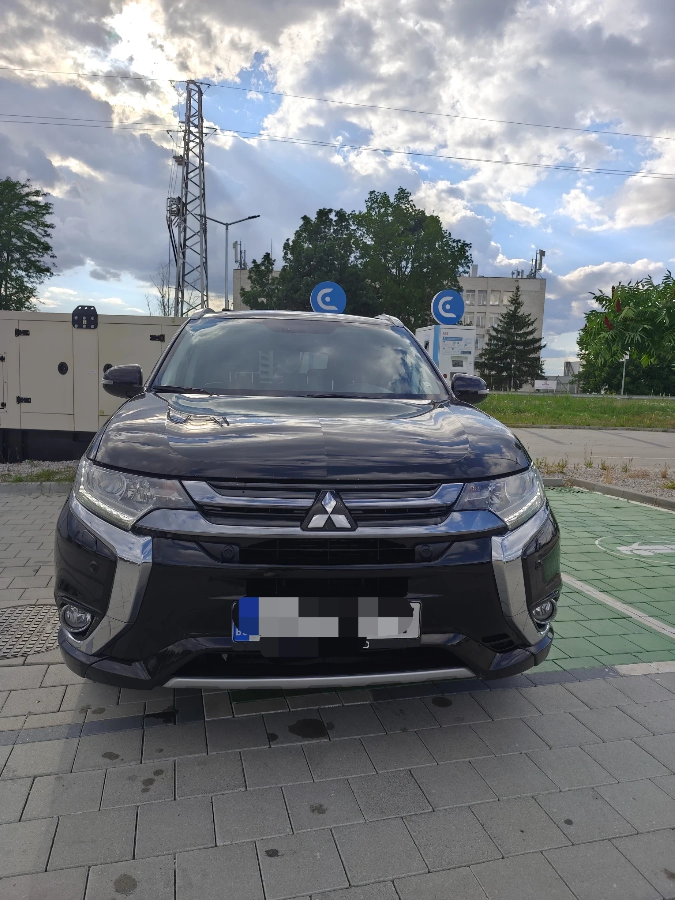 Mitsubishi Outlander Phev, снимка 8 - Автомобили и джипове - 55269374