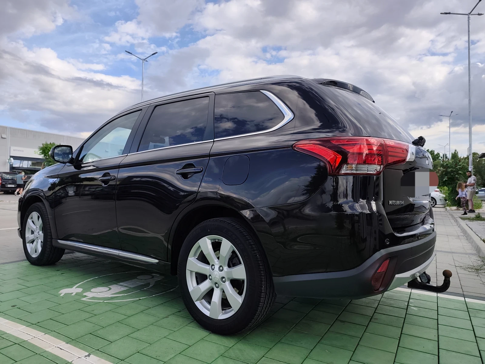 Mitsubishi Outlander Phev, снимка 9 - Автомобили и джипове - 55269374