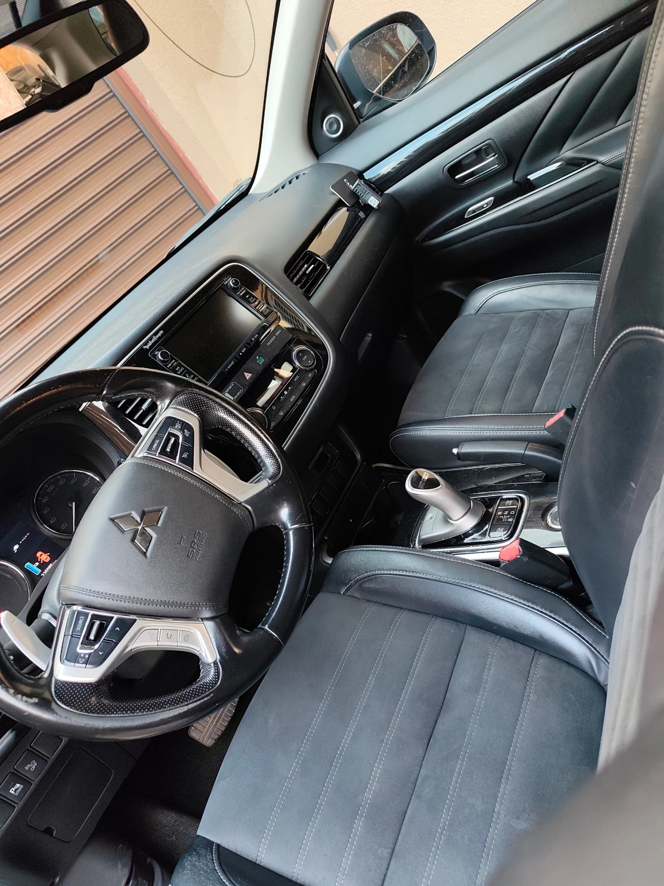 Mitsubishi Outlander Phev, снимка 12 - Автомобили и джипове - 55269374