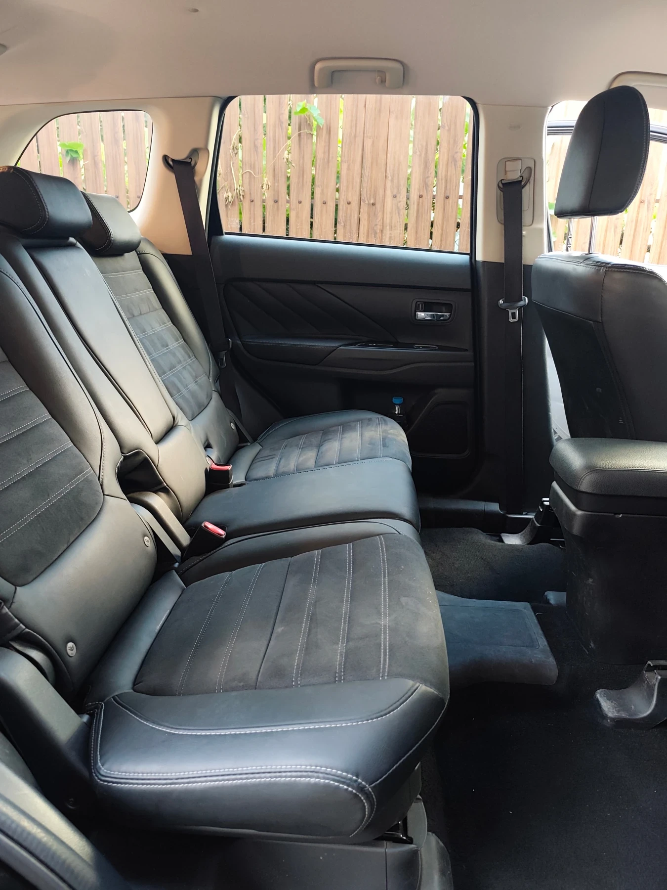 Mitsubishi Outlander Phev, снимка 13 - Автомобили и джипове - 55269374
