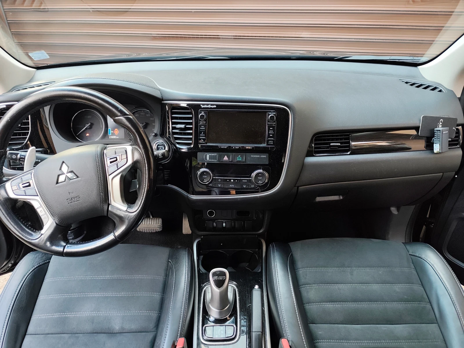 Mitsubishi Outlander Phev, снимка 10 - Автомобили и джипове - 55269374