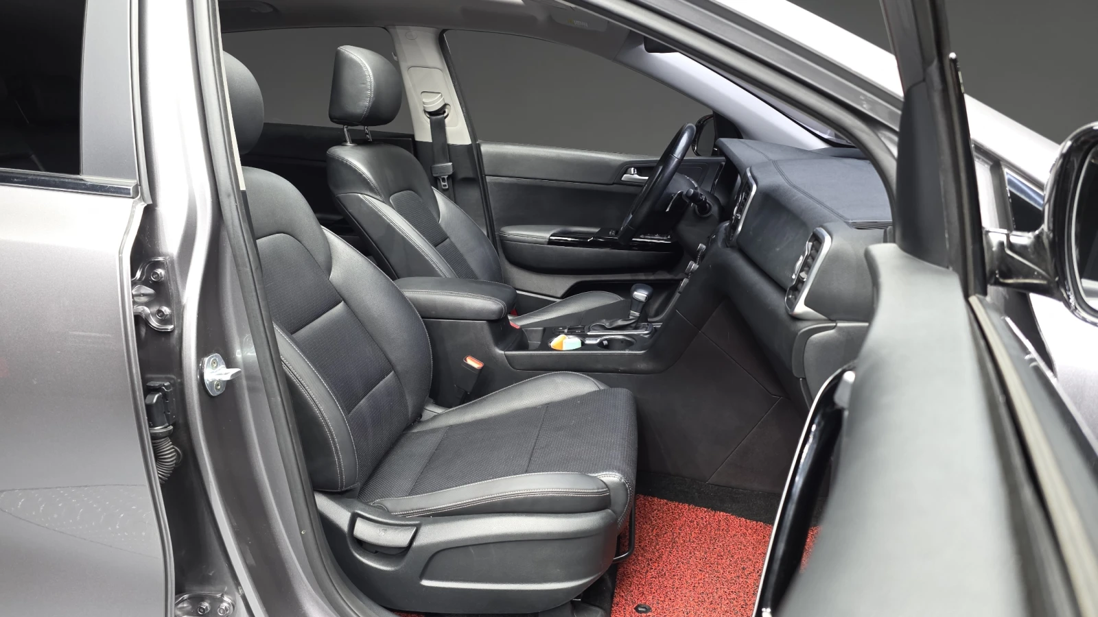 Kia Sportage 2.0CRDI /4x4/ ОЧАКВАН ВНОС !!!, снимка 9 - Автомобили и джипове - 55802650