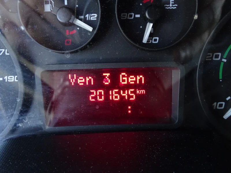 Iveco 35s15 ХЛАДИЛЕН * КЛИМАТИК* , снимка 8 - Бусове и автобуси - 52738066