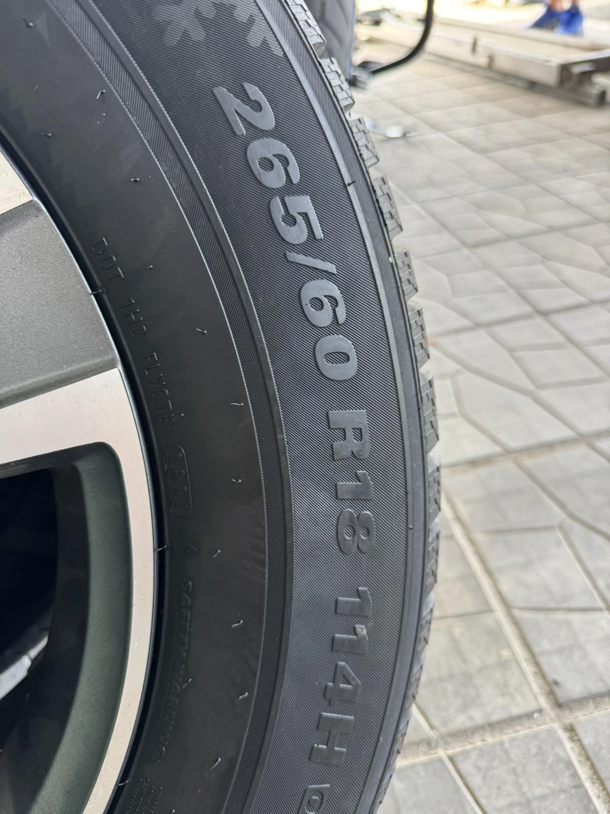 Гуми с джанти Kumho 265/60R18, снимка 3 - Гуми и джанти - 56081243