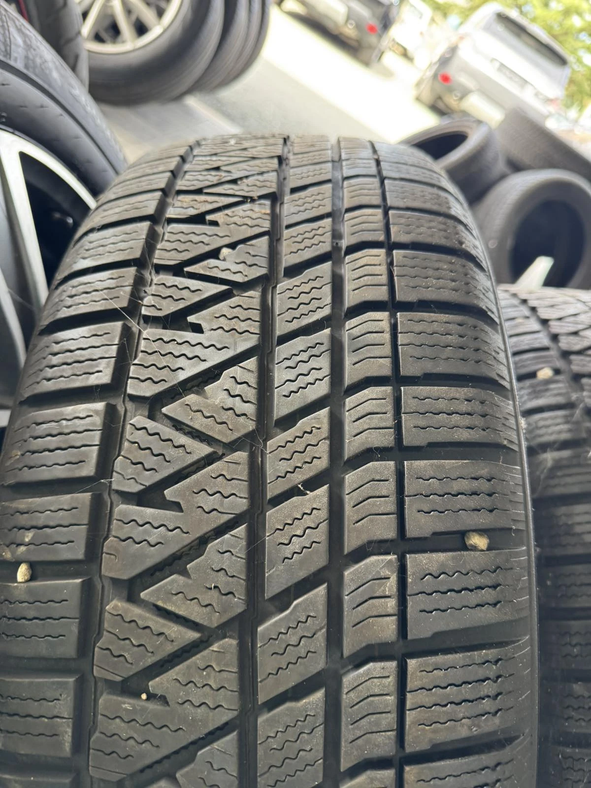 Гуми с джанти Kumho 265/60R18, снимка 4 - Гуми и джанти - 56081243