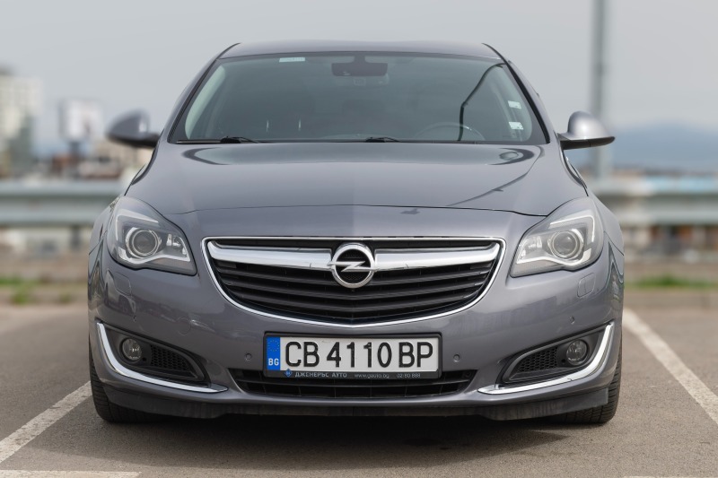 Opel Insignia, снимка 2 - Автомобили и джипове - 46243537