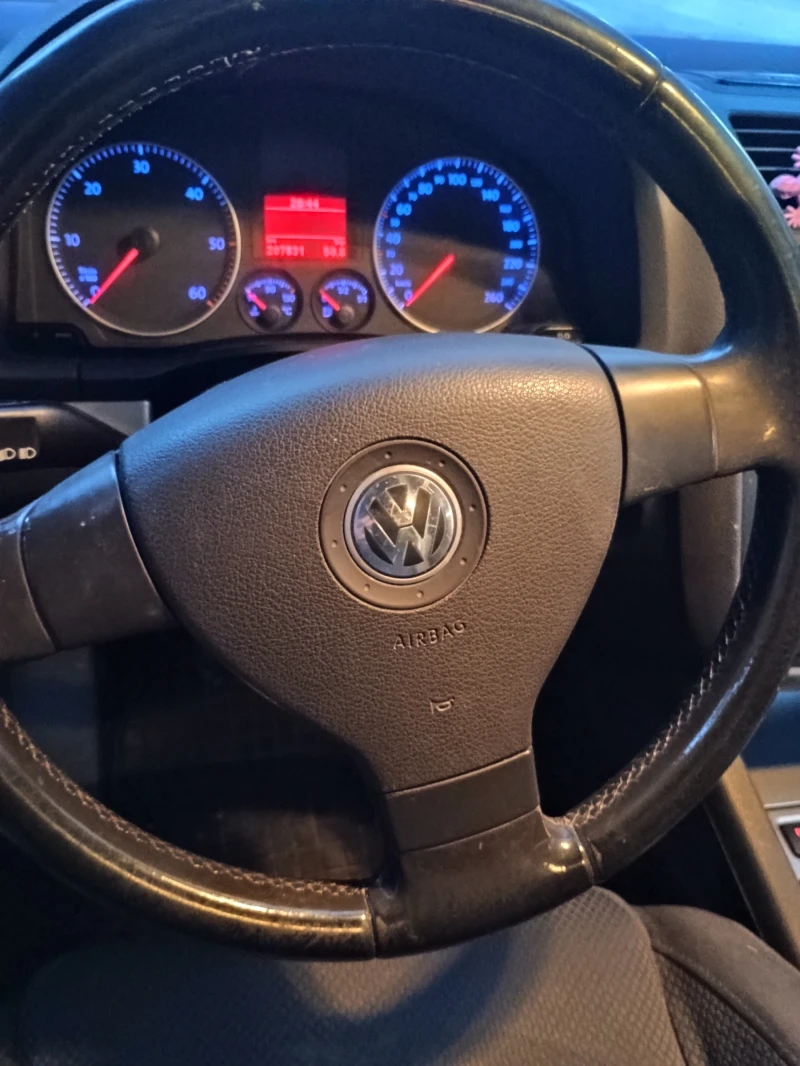 VW Golf, снимка 4 - Автомобили и джипове - 48342915