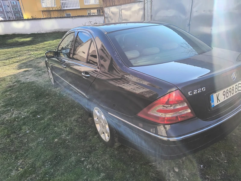 Mercedes-Benz C 220 2.2 CDI, снимка 10 - Автомобили и джипове - 48631695