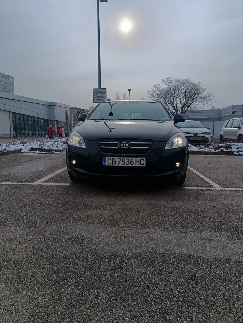 Kia Ceed 1.6CRDI, снимка 2 - Автомобили и джипове - 48758209