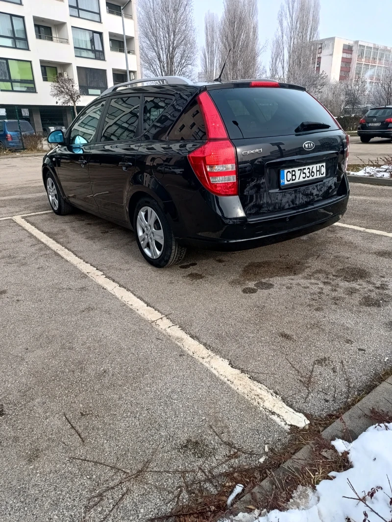 Kia Ceed 1.6CRDI, снимка 6 - Автомобили и джипове - 48758209