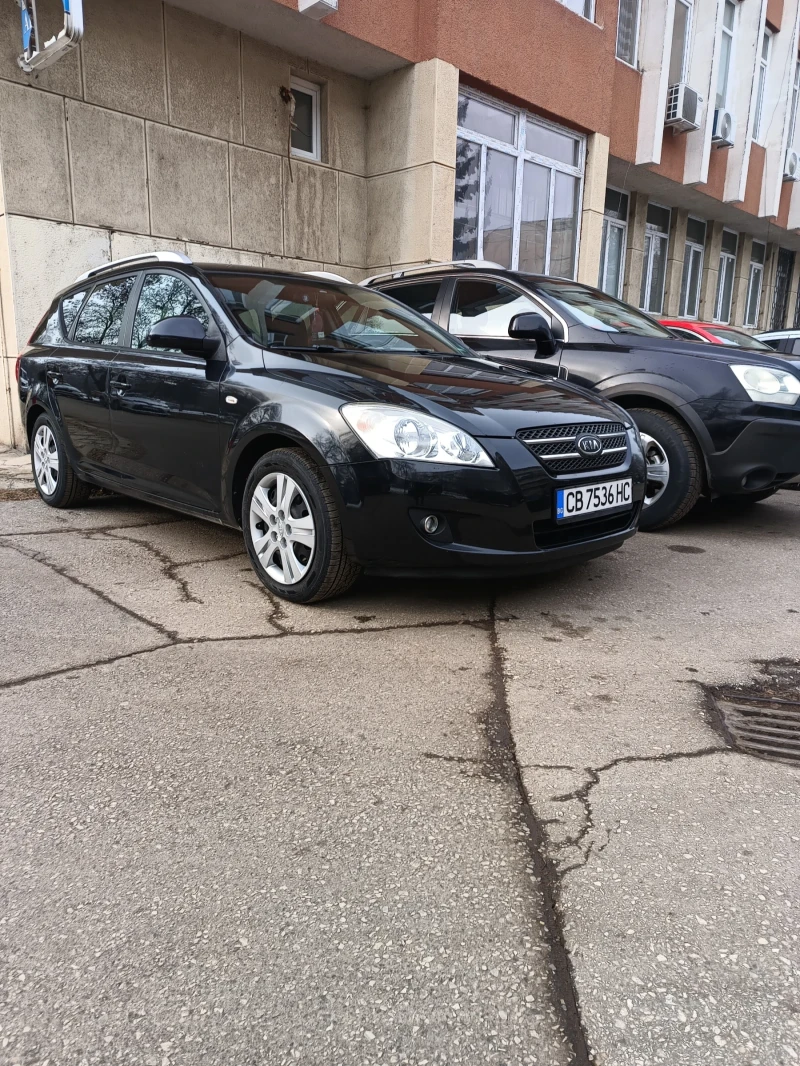 Kia Ceed 1.6CRDI, снимка 7 - Автомобили и джипове - 48758209