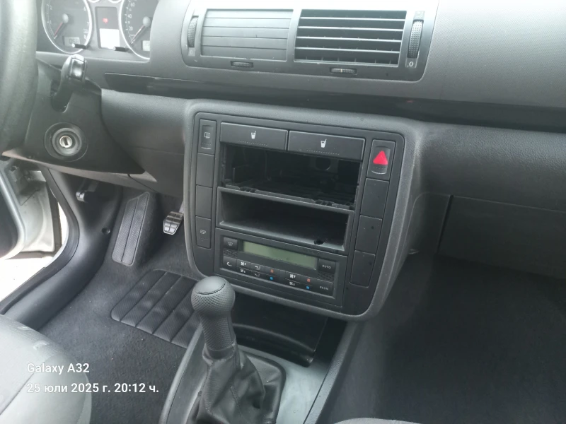 VW Sharan 2.0* * 7местен* ХОЛАНДИЯ, снимка 12 - Автомобили и джипове - 51976692