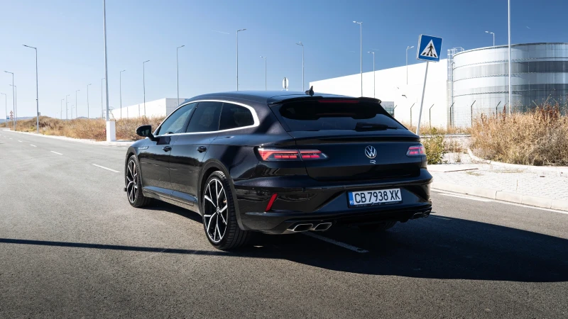 VW Arteon R Shooting Brake ЦЕНА ДО 19.12.2025, снимка 5 - Автомобили и джипове - 52450071