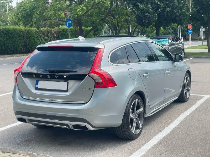 Volvo V60 D6 Twin Engine PHEV, снимка 6 - Автомобили и джипове - 52426980