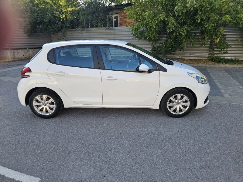 Peugeot 208 1.6.HDI, снимка 3 - Автомобили и джипове - 52830675
