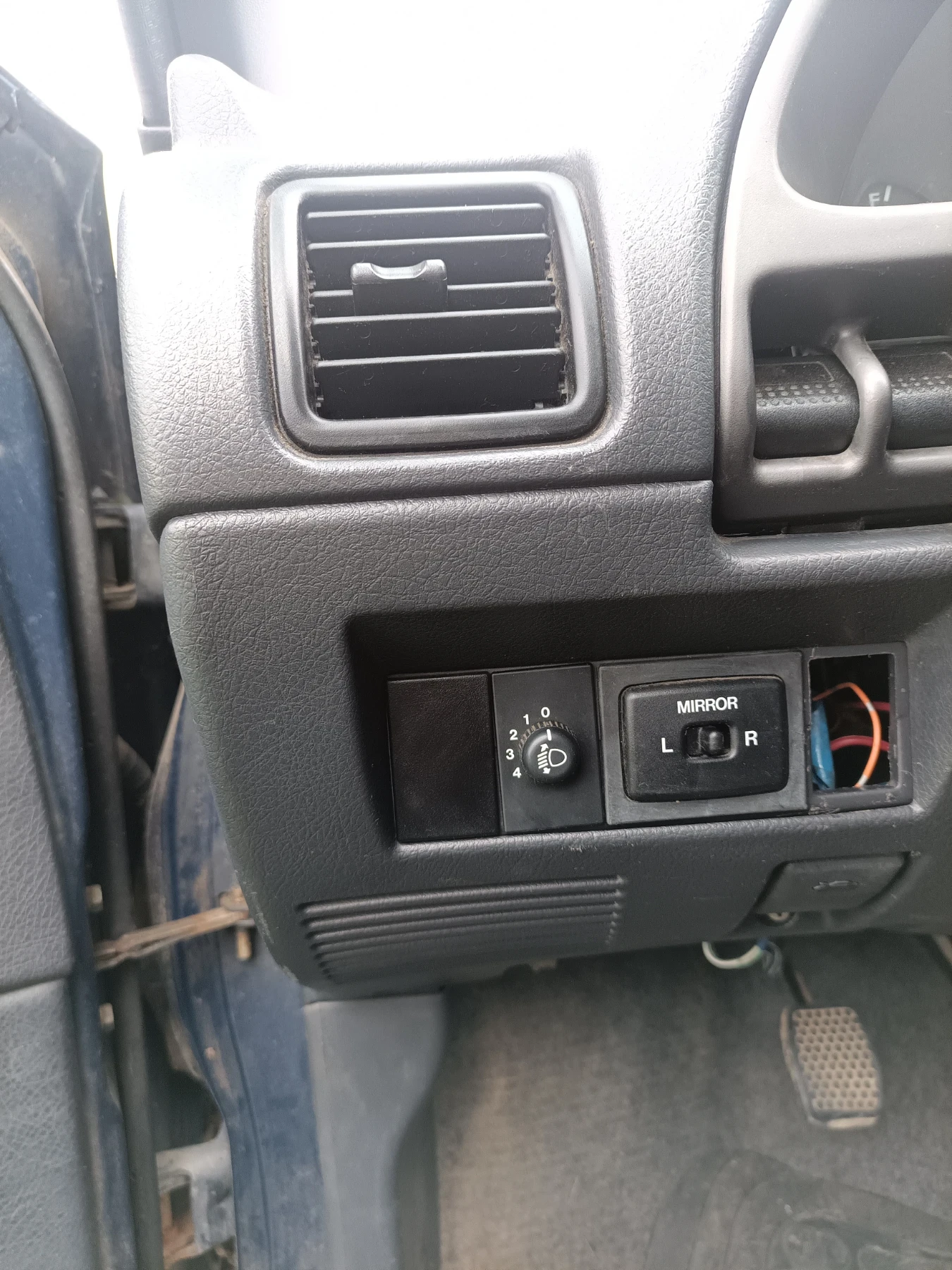 Subaru Justy  - изображение 7