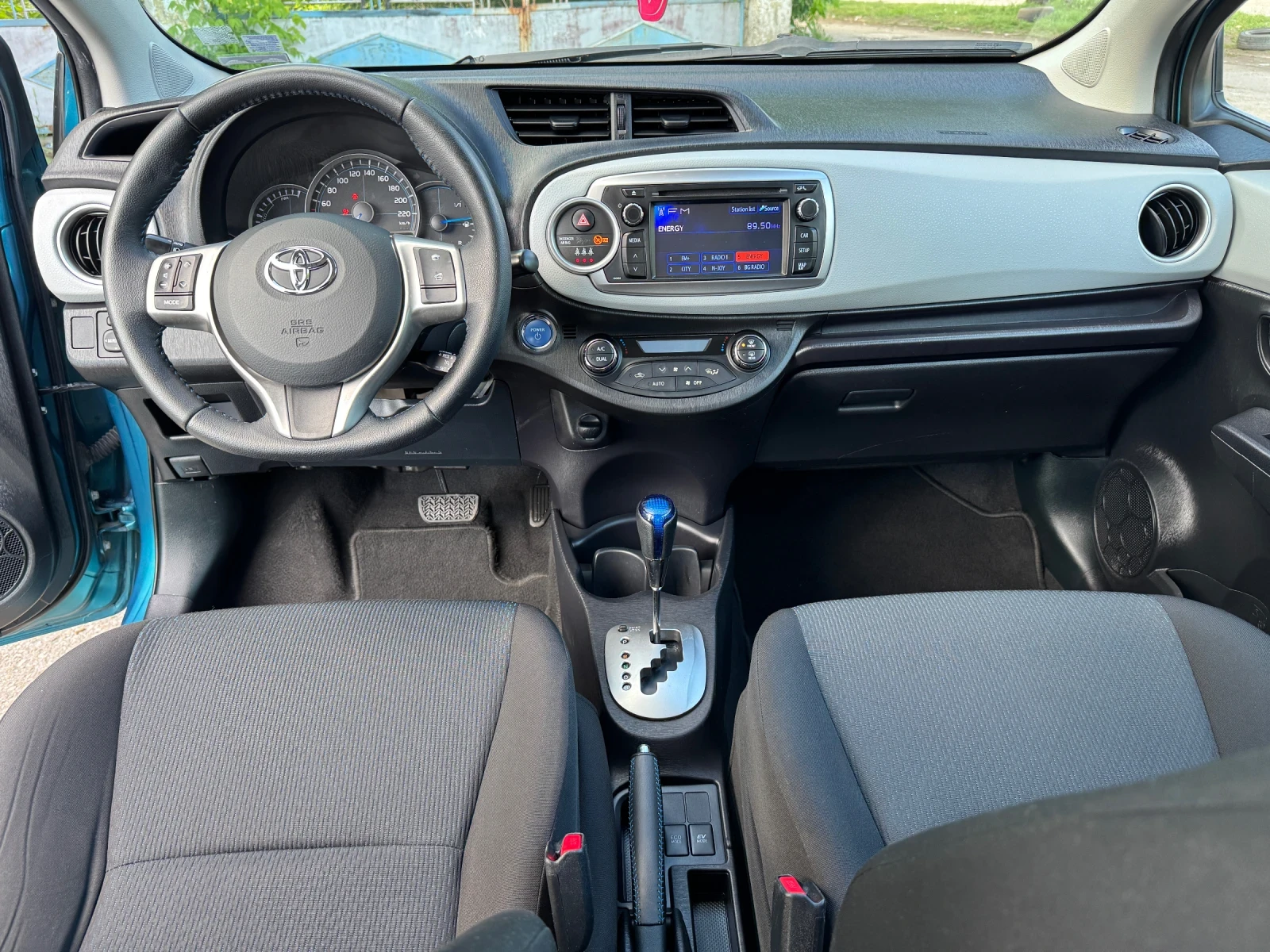 Toyota Yaris 1.5 - изображение 7
