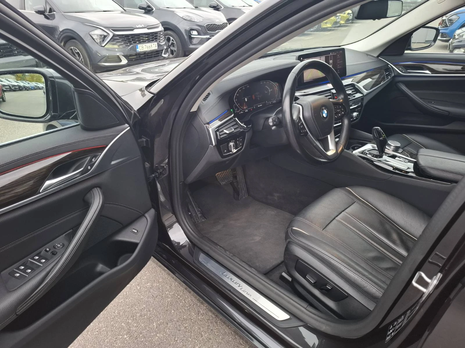 BMW 530 2.0 i Xdrive  | Mobile.bg   9