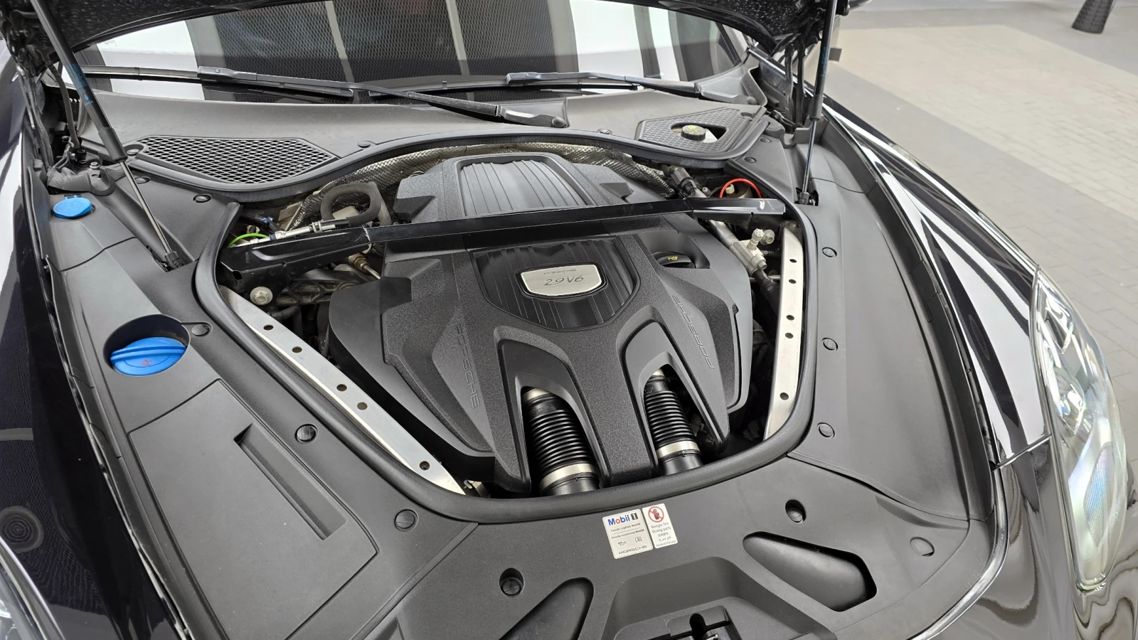 Porsche Panamera 4 / FACELIFT / RED INT / ОБДУХ / 360 / BOSE, снимка 17 - Автомобили и джипове - 54204730