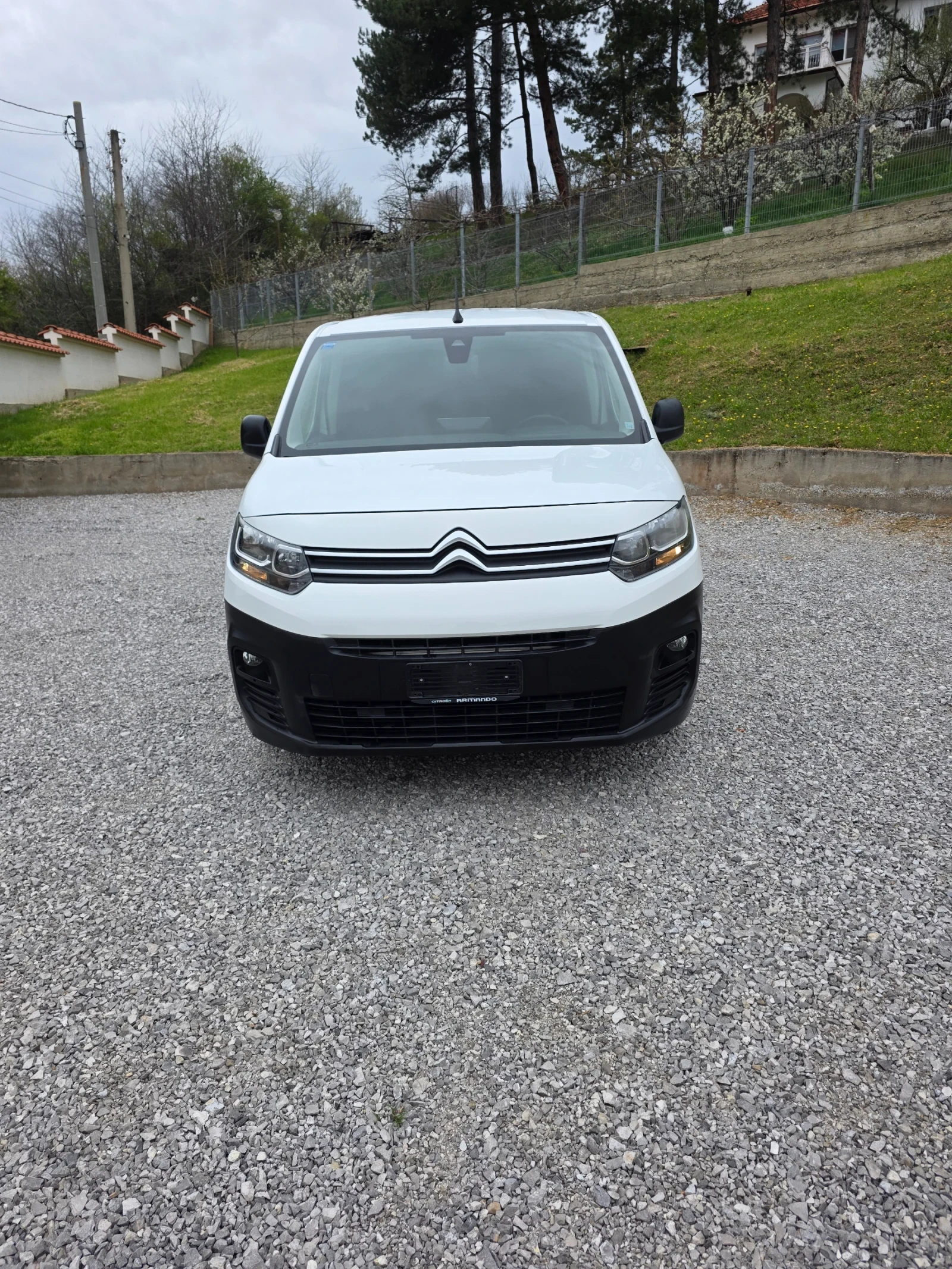 Citroen Berlingo 1.5 130 кс Автоматик