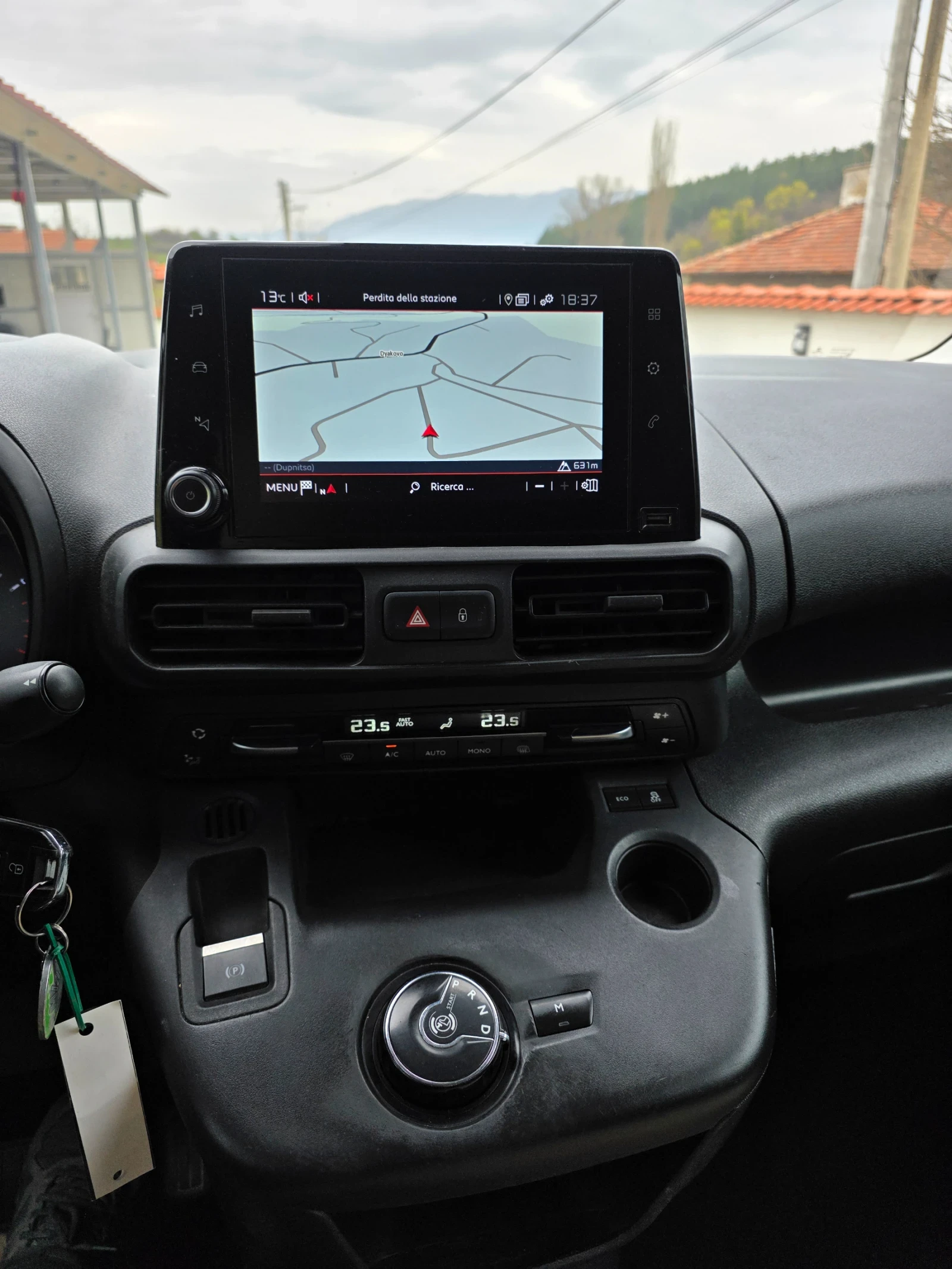 Citroen Berlingo 1.5 130 кс Автоматик, снимка 13 - Автомобили и джипове - 54215633