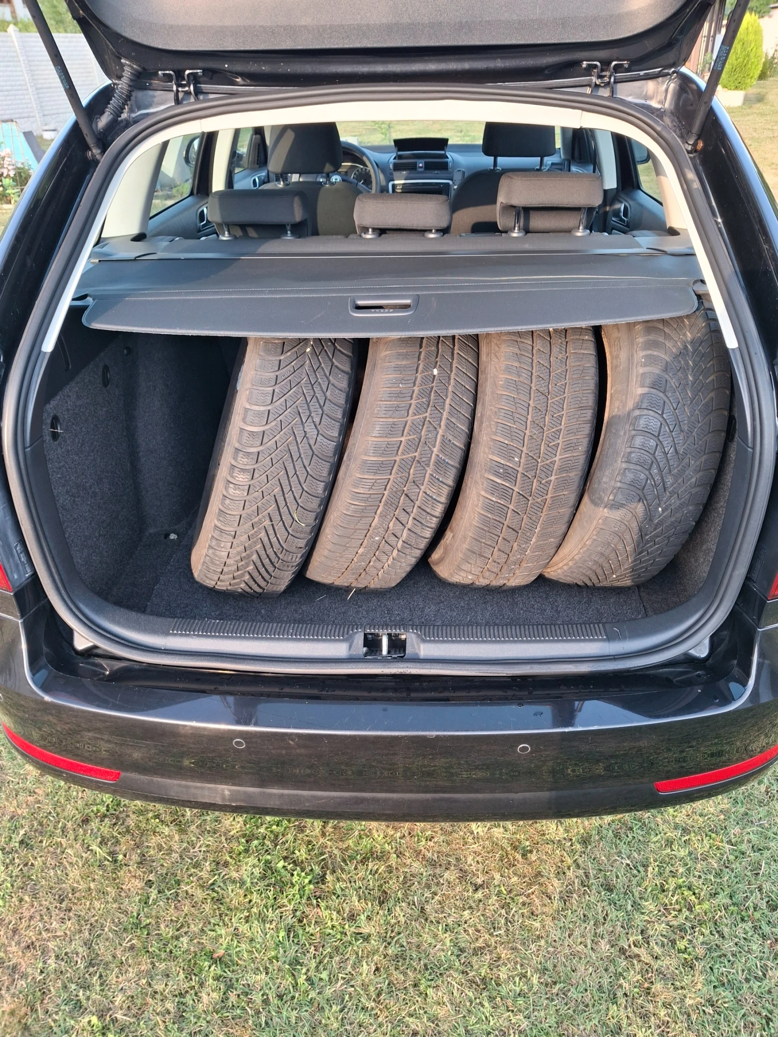 Skoda Octavia  Комби, снимка 9 - Автомобили и джипове - 54423544