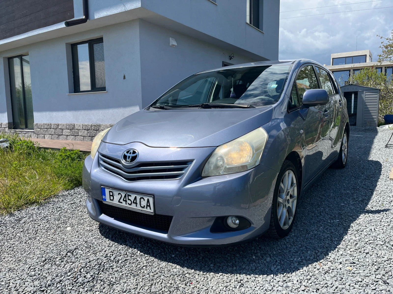 Toyota Verso 2.2 D-CAT, снимка 3 - Автомобили и джипове - 54422539