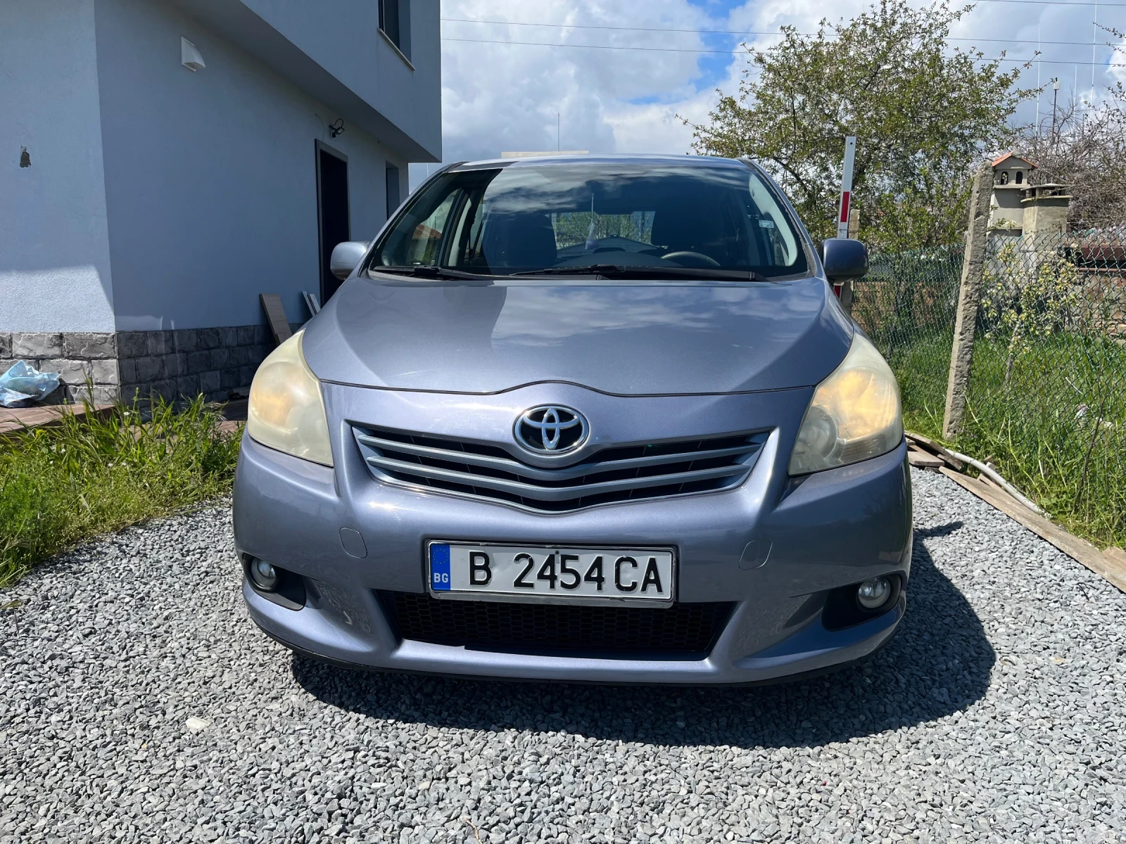 Toyota Verso 2.2 D-CAT, снимка 2 - Автомобили и джипове - 54422539