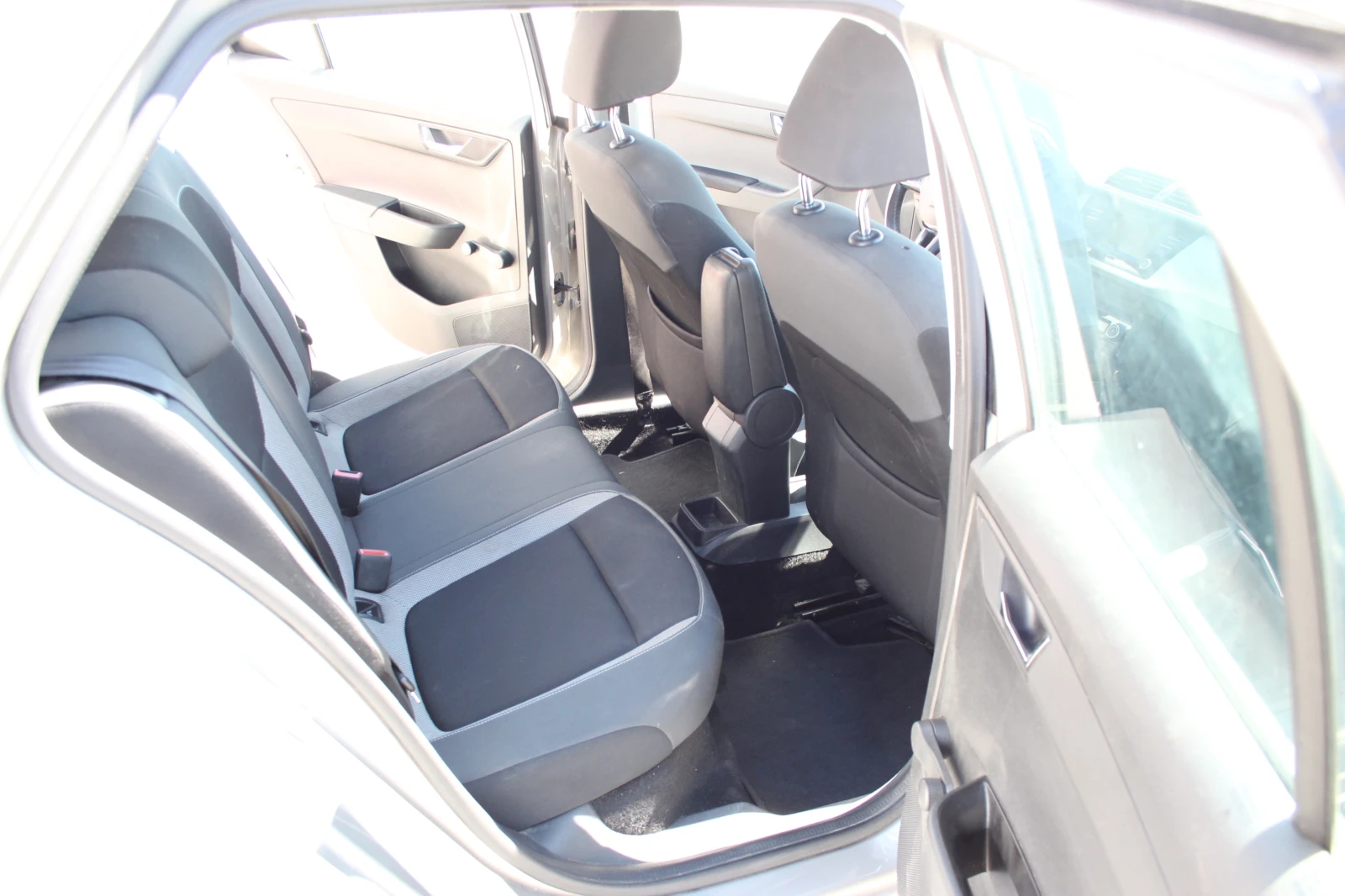Skoda Fabia Fabia 1.0 LPG, снимка 10 - Автомобили и джипове - 54560313